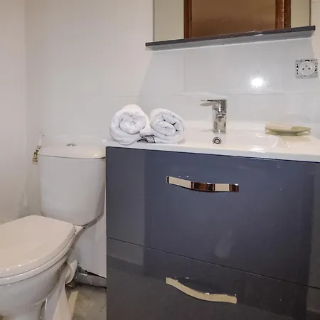 Lejlighed 1 Bedroom Cozy In Lozzi