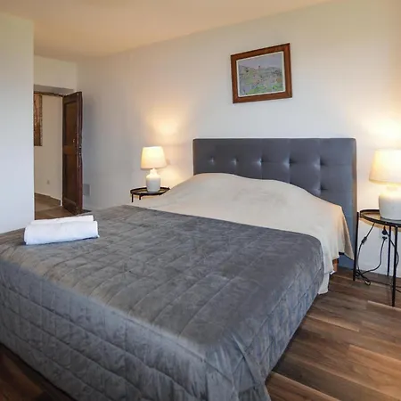 1 Bedroom Cozy In Lozzi